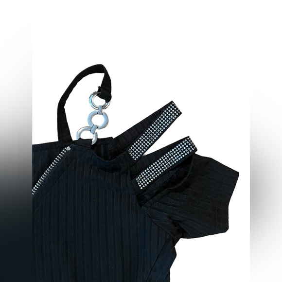 Sexy V-Neck Black Cold Shoulder Ribbed Knit Top with V Slit at Waist, size S M L - Picture 5 of 14